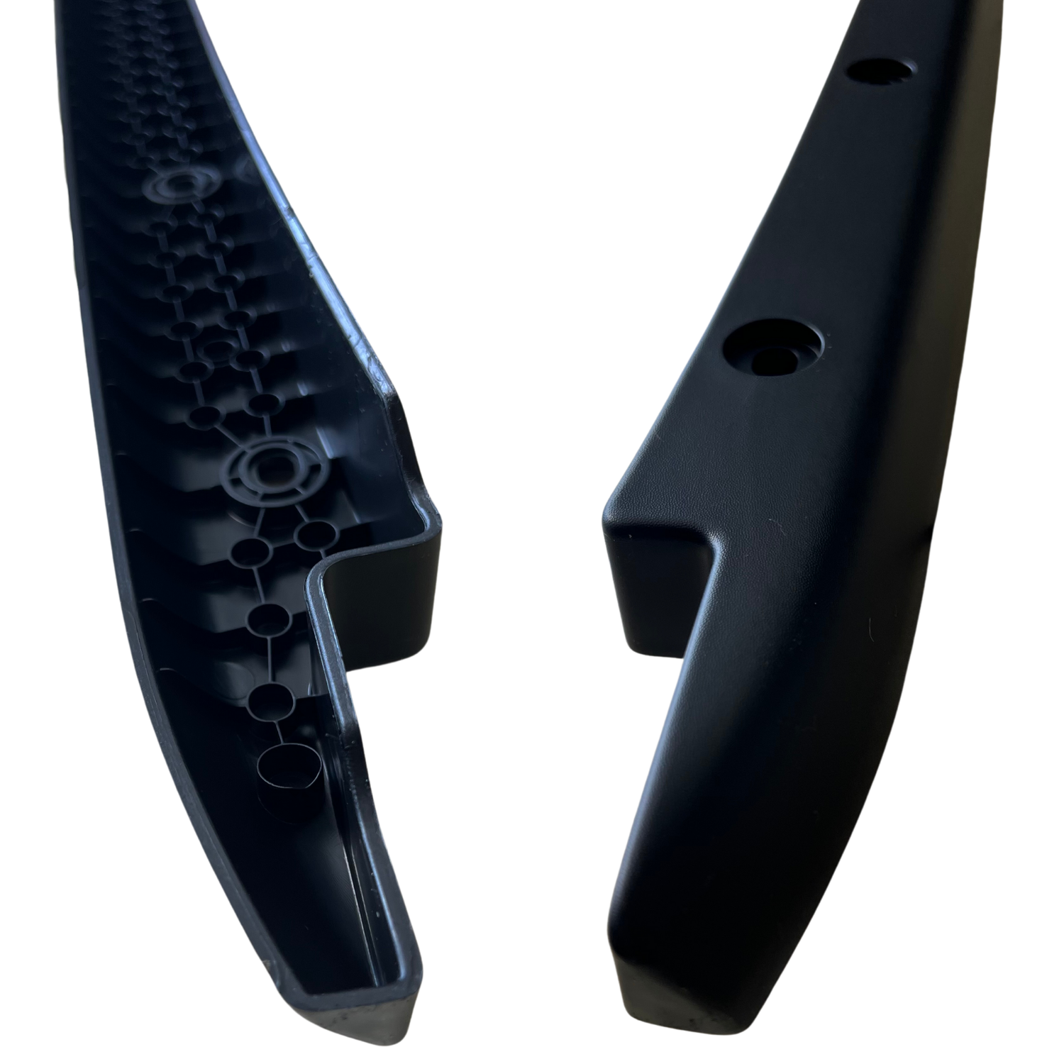 Moldura Superior Friso Tampa Traseira FiatStrada 2014 A 2020 - Imagem 5